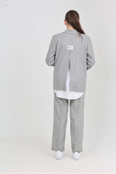 0300-140-176 СЕРЫЙ КЛАССИЧЕСКИЙ КОСТЮМ СТАНДАРТНОГО КРОЯ