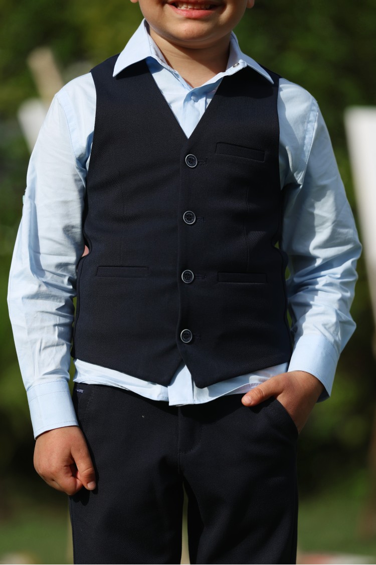 1122-122-158 ЖИЛЕТ ИЗ ТКАНИ ГАБАРДИНА С КАРМАНОМ