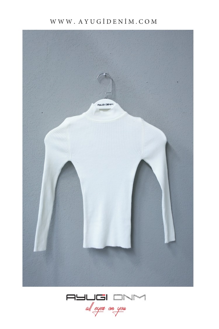 17114-134-182 БЕЖЕВЫЙ ВЯЗАНЫЙ СВИТЕР С ПОЛОСАТЫМ УЗОРОМ