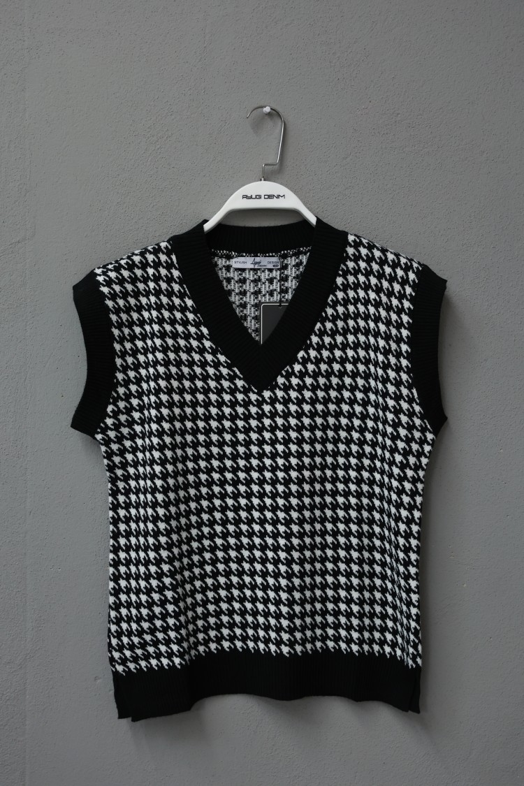 17165-128-164 УЗОРЧАТЫЙ ВЯЗАНЫЙ СВИТЕР-БЕЗРУКАВКА