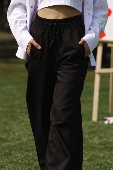 9535-134-164 ЧЕРНЫЕ ДЕВИЧЬИ БРЮКИ ИЗ СПЕЦИАЛЬНОЙ ТКАНИ С ЭЛАСТИЧНЫМ ПОЯСОМ