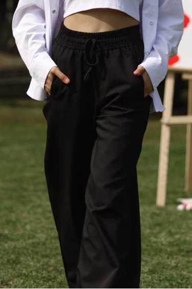 9535-134-164 ЧЕРНЫЕ ДЕВИЧЬИ БРЮКИ ИЗ СПЕЦИАЛЬНОЙ ТКАНИ С ЭЛАСТИЧНЫМ ПОЯСОМ