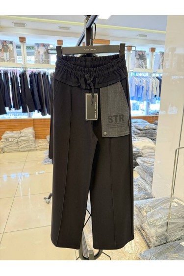 ЧЁРНЫЕ СПОРТИВНЫЕ ШТАНЫ С ДОПОЛНИТЕЛЬНОЙ ТКАНЬЮ НА КАРМАНЕ