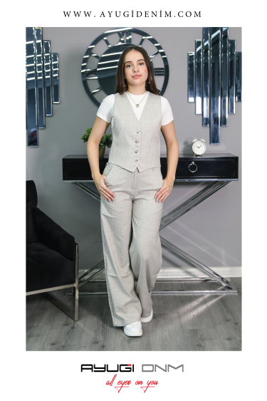 17279-140-170 AÇIK GRİ V YAKA ÇİZGİLİ YELEK